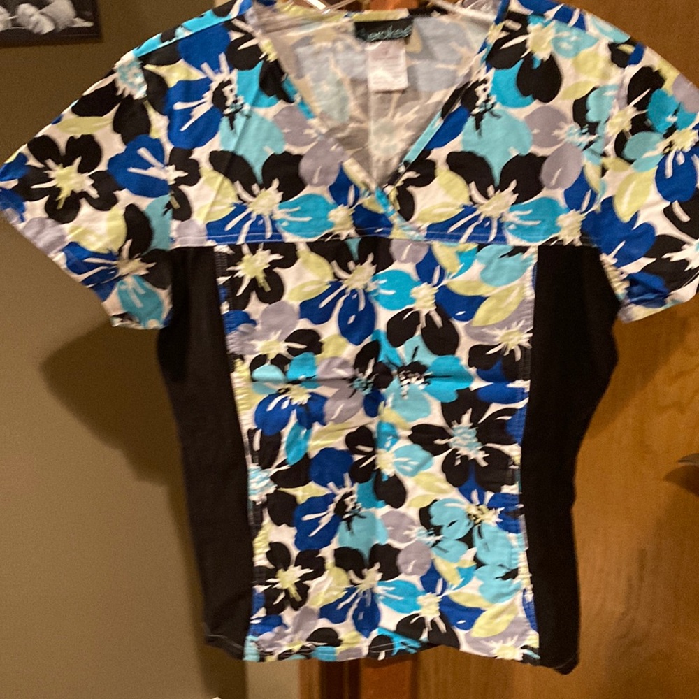 Nursing Scrub Top, by Cherokee, size